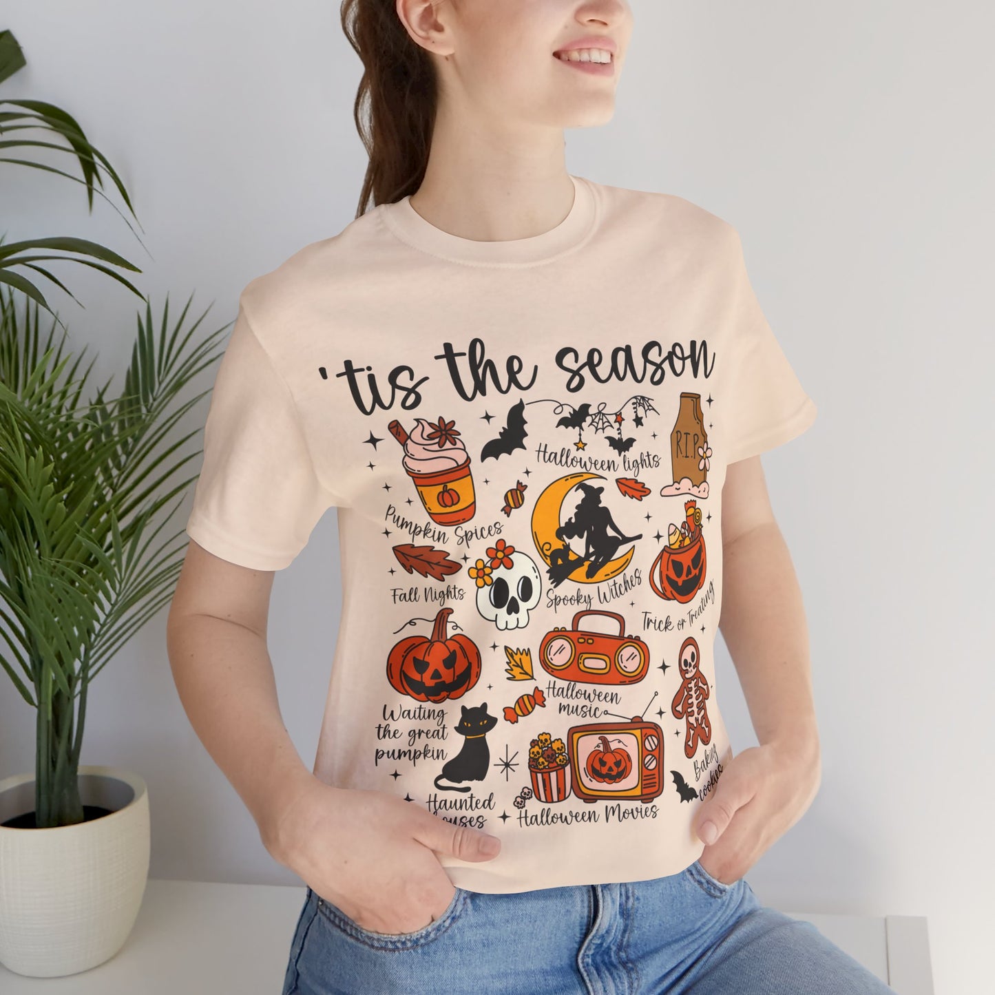 Tis The Season Autumn-Themed Tee