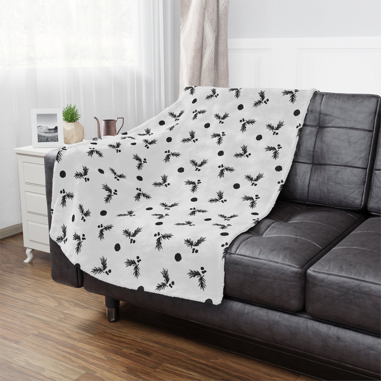 Black and White Holly Minky Blanket