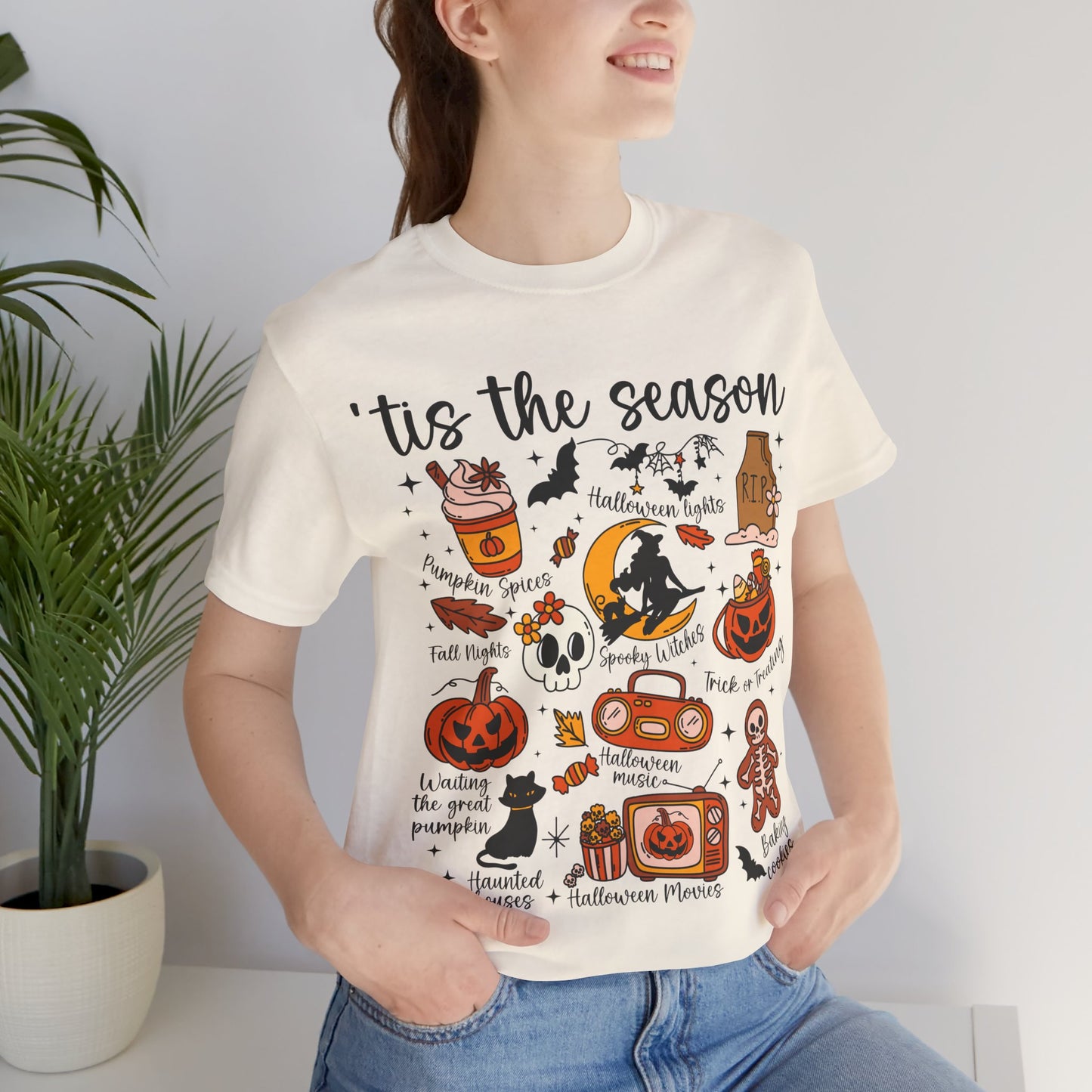 Tis The Season Autumn-Themed Tee