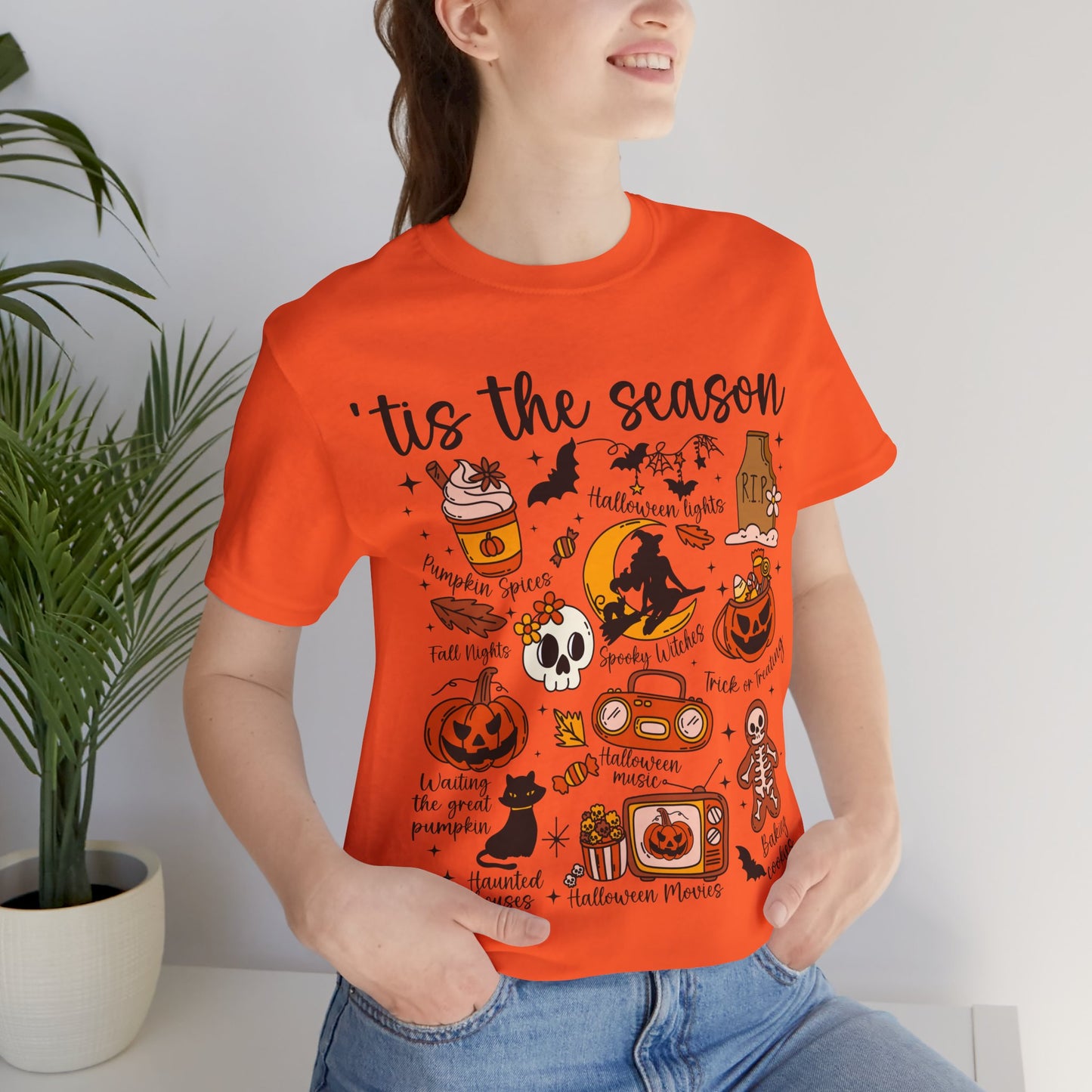 Tis The Season Autumn-Themed Tee