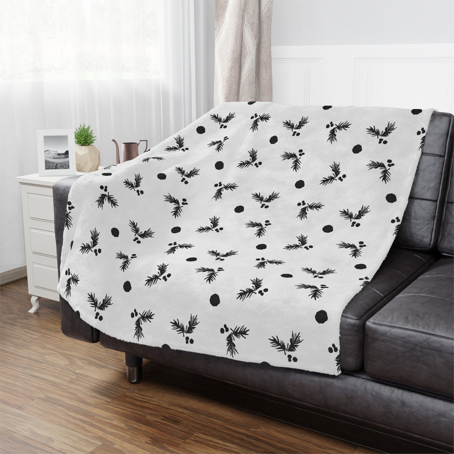 Black and White Holly Minky Blanket